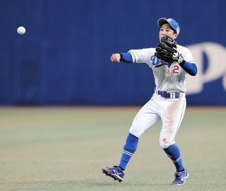 中日・田中幹也、華麗な守備 借りた「111」ユニで躍動 打っては