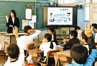 桐木弁護士がいじめ防ぐ心を呼び掛ける　多治見の南姫小で出前授業