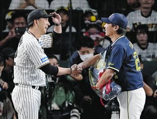 ◇野茂英雄さん、大谷翔平＆山本由伸とツーショット【写真】：中