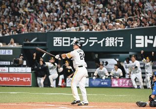 ヤクルト・並木秀尊、盗塁で左脚を傷め交代 池山監督「足から