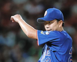 中日・上林誠知、ピンク！！ リストバンド・マスコットバット