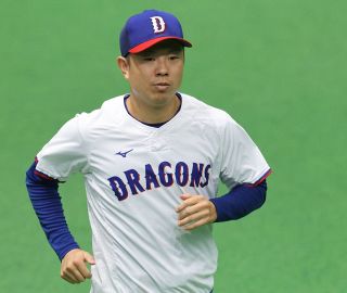 中日】「THANK YOU」「SHO NAKATA」中田翔引退Tシャツを着用し本人を