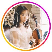 戸田恵梨香、5億2000万円の輝き『ワンショルダー』ショット