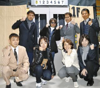 風化させない」折り鶴1人で6000羽 岐阜県美濃市の「戦争と平和展」に