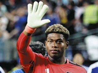 高校サッカー】決勝は青森山田ハットトリックの安斎と山梨学院GK熊倉の