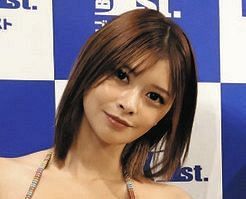 坂口健太郎の新CMを小松菜奈が絶賛 「さわやかさとか、透明感が
