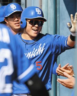 中日・土田龍空のアクロバット送球を井上監督たたえる「他の