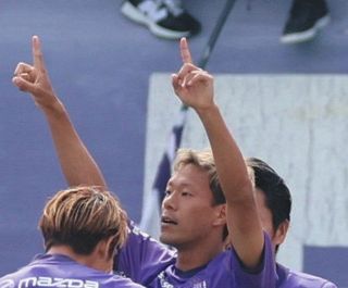 見どころたっぷりの柏戦で逆転勝利の広島「今日の試合を誇りに思う」スキッベ監督は運動量で上回ったイレブンを讃える