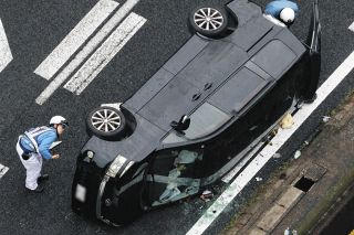 中央自動車道下り線で乗用車横転、8人搬送1人死亡　恵那IC―瑞浪IC間で通行止め
