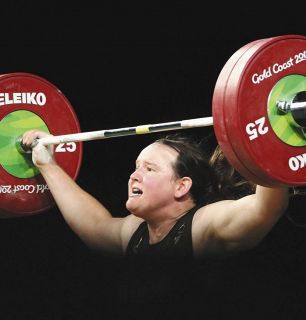 トランスジェンダー選手が史上初の五輪出場へ ローレル・ハバードがニュージーランド重量挙げ女子代表に選出