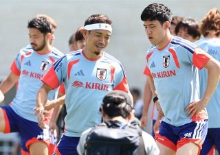 佐野日本大学高校サッカー部ユニフォームフルセット 佐野日大”シュート1本”で8強入り、殊勲の先制点の青木柾「PK戦には自信