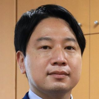 『Jリーグ子連れ優先』小倉将信こども相、ひろゆきさんの批判に反論 「前妻や母のことまで憶測で悪しく言われるのは耐えられない」