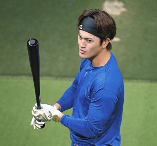 中日ビシエドのバットが味方を”襲撃”!? 初回3失点の先発バッテリー