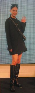黒で登場の藤井夏恋はファッション関係の資格取得も進行中「感じたものを、洋服や音楽を通して発信していけるように」