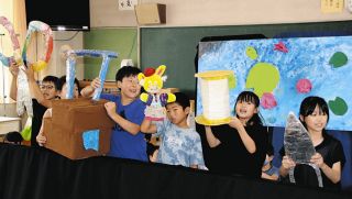 人形劇フェスタへ猛練習　飯田・上郷小4年3組「長野劇団」