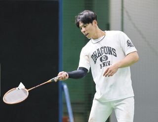 番記者メモ】ロッカーをのぞくと…中日・大野雄大が上林に贈った
