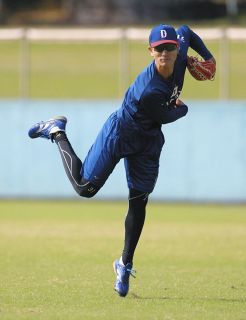 番記者メモ】ロッカーをのぞくと…中日・大野雄大が上林に贈った