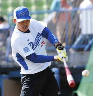 中日、逆転で接戦制す！8回に代打板山祐太郎の2点適時三塁打で