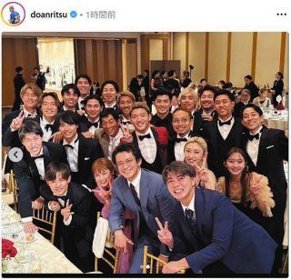 ◆堂安律、結婚披露宴に明石家さんま、小栗旬、山田優…そして長友夫妻【写真】