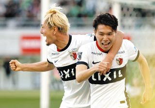 青森山田が4得点大勝で3冠達成 97年度の東福岡以来24年ぶり 大津の