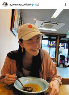 ◆冨永愛、ラーメン”ほぼ完食”笑顔のショット【写真】