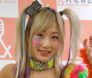 「開いた瞬間…」「ナイスヒープ」人気女子プロレスラー・ウナギ・サヤカ、大迫力の”食い込みバック”撮 ファン騒然「いきなり」「バァイイイン」