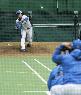 中日投手陣が「アウトローテスト」実施　山井コーチが意図説明「一番ヒット率が低いところ」