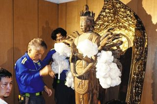 浜北の洋画家・鈴木さんが秋葉神社に新作寄贈：中日新聞しずおかWeb