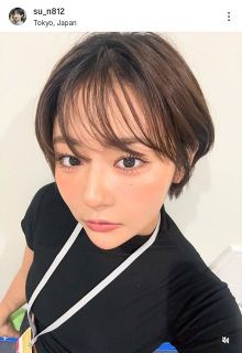 ◇長谷川京子、ノースリーブワンピースから伸びた美脚【写真】：中日