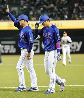 中日ドラゴンズ　上林誠知　LOVE FATE ピンクリストバンド 中日・上林誠知、2安打「いい形で投手との間合い」 リストバンドの