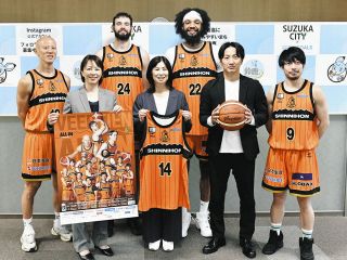 新リーグ 勝ち切って優勝を　ヴィアティン三重の選手ら鈴鹿市長に抱負
