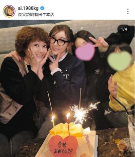 ◇橋本梨菜、カレンダーで大胆ポーズ【写真複数】：中日スポーツ・東京中日スポーツ