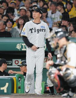 楽天】新任の森岡良介1軍野手コーチが合流「みんな、仲いいっすね