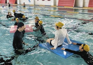 水泳授業を地域のプールで　菊川市教委が実証実験