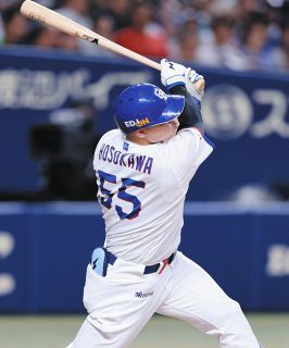 中日・上林誠知、ピンク！！ リストバンド・マスコットバット