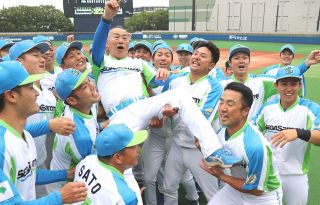 緊張した」中日などで活躍した井端弘和さんが初の社会人野球ユニホーム