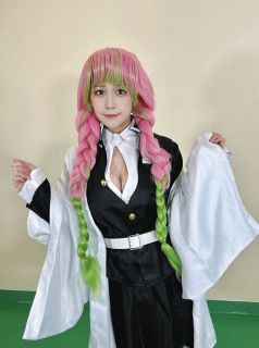 ロッテ】タイトル獲得トリオの写真集発売：中日スポーツ・東京中