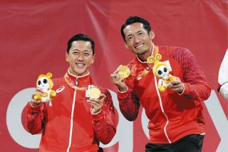 アジアパラ大会・車いすテニス男子ダブルス　小田凱人・荒井大輔組が金
