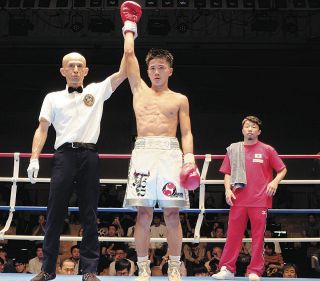 早稲田大学出身で初の世界王者 岩田翔吉、3回TKO勝ち 2度目の世界挑戦