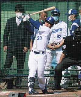 【中日】侍J稲葉監督が6位・三好大倫を絶賛「プロの球を引っ張るとは…すごく良いな」