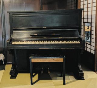 酒と英国製ピアノの音色を味わうライブ　中津川の恵那醸造「ぜひ楽しんで」