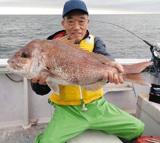 筆者今季初ウタセ釣行で来たぞ！マダイ６９センチ　愛知・伊良湖沖