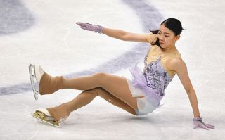 紀平梨花：中日スポーツ・東京中日スポーツ