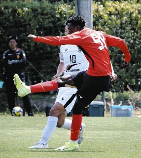 ◆名古屋グランパス・FWイーブス、練習試合で躍動【写真】