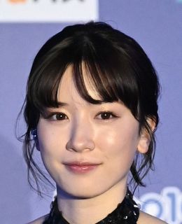 国民的美少女の渋谷飛鳥が一般男性との結婚を報告「穏やかで温