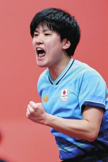 卓球・男子団体決勝、8連覇の中国破り60年ぶり金メダル！張本智和が2勝でチョレイ連発【アジア大会】