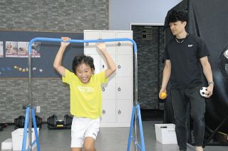 暑い夏はジムに避難！うんと運動を　岐阜・瑞穂市のジム、夏休み期間の小中生に無料開放