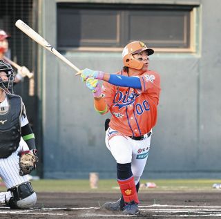 【7枚限定生産】シリアルナンバー入り　NPB 2018年　中田翔　日本ハム 超レア 中田翔 バット ボナンザ NPB