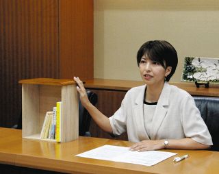 本棚オーナーになって、好きな本お勧めしませんか？　元「西尾観光アンバサダー」荒川千登勢さん、私設図書館開設へ