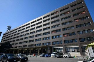部活動中に腹を蹴るなど体罰、生徒は全治1週間で翌日退部　三重県教委、男性教諭を懲戒処分